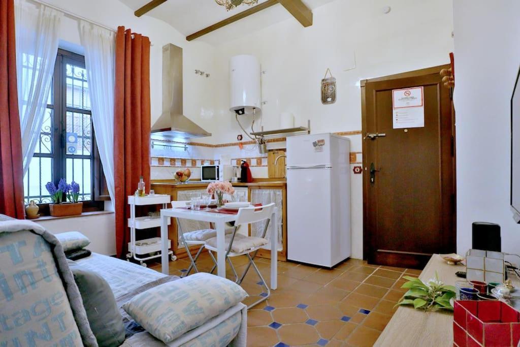 Horno24, Alojamiento Con Patio Andaluz, Tipico De 科爾多瓦 外观 照片